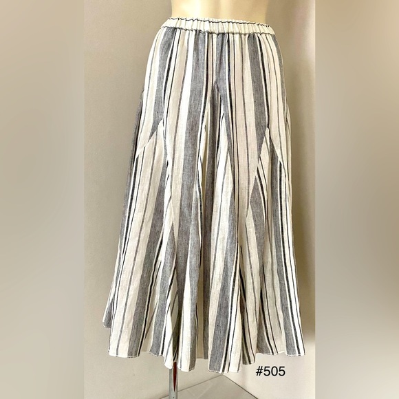 Chelsea & Theodore Dresses & Skirts - Women’s Skirt by Chelsea & Theodore (NWT)